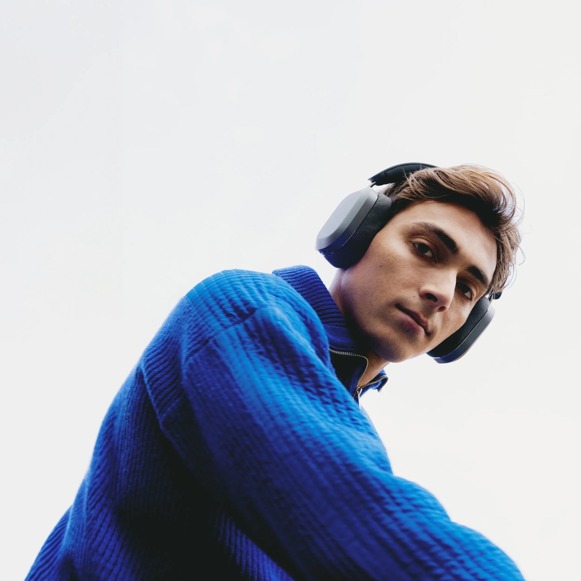 MONDO Over-Ear Sports Edition